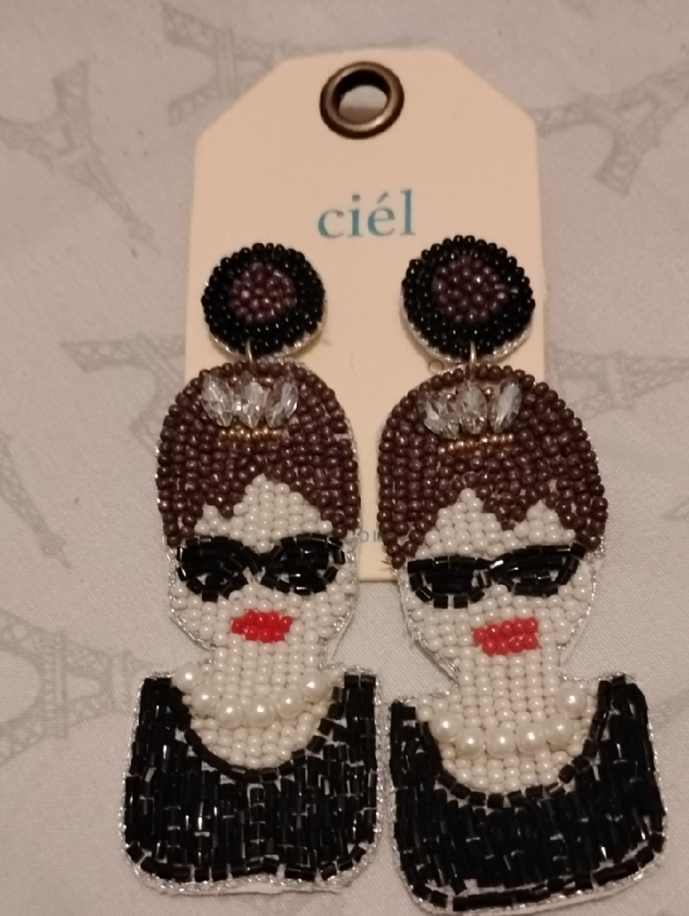 Ciel Beaded Drop Pierced Audrey Hepburn Char. Breakfast At Tiffany's Earrings